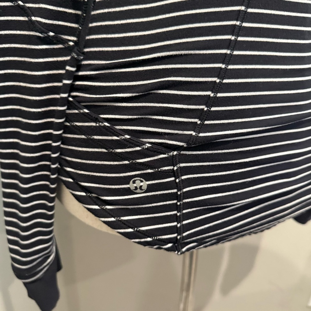 Lululemon Base Runner 1/2 Zip Parallel Stripe Bla… - image 7